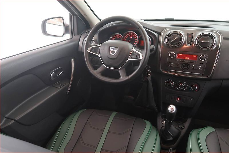 Dacia Sandero (2021) 1.0 TCe, LPG, ČR,1.maj - fotka 7 z 12