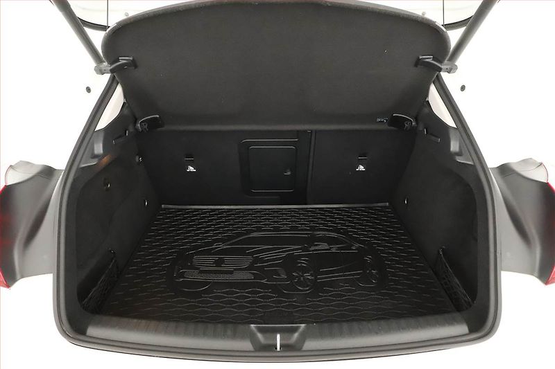 Mercedes-Benz GLA (2017) 220 d 4MATIC, 4X4 - fotka 11 z 21