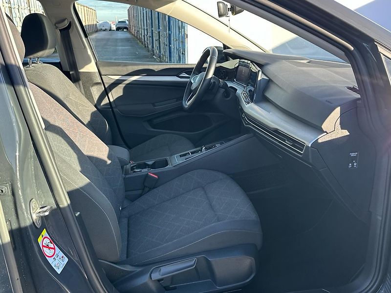 Volkswagen Golf Wa 2.0 Life DT085 2,0 TDI Life - fotka 12 z 21