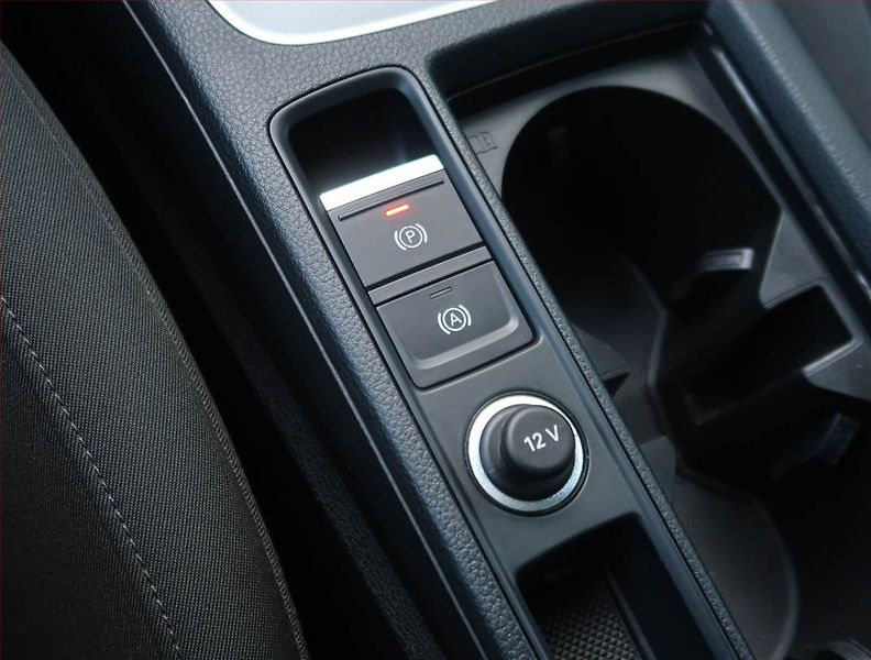 Audi Q3 (2020) 40 TFSI - fotka 20 z 25