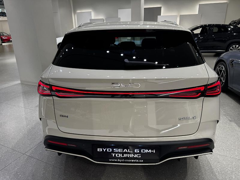 BYD Seal 6 (2025) DM-i Touring Comfort Lite - fotka 3 z 10