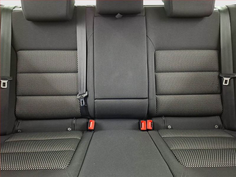 Škoda Octavia (2012) Scout 1.8 TSI, 4X4 - fotka 10 z 19