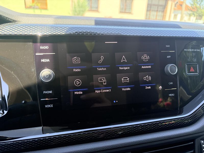 Volkswagen Taigo 1.0TSI LIFE VIRTUAL LED - fotka 25 z 45