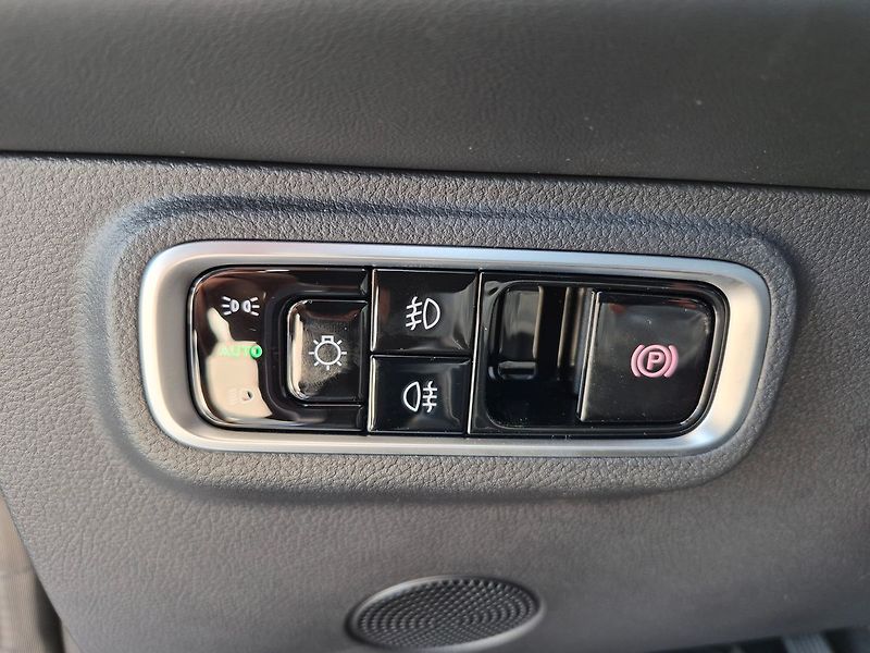 Omoda 5 1,6 TGDi Premium 108 kW - fotka 12 z 16
