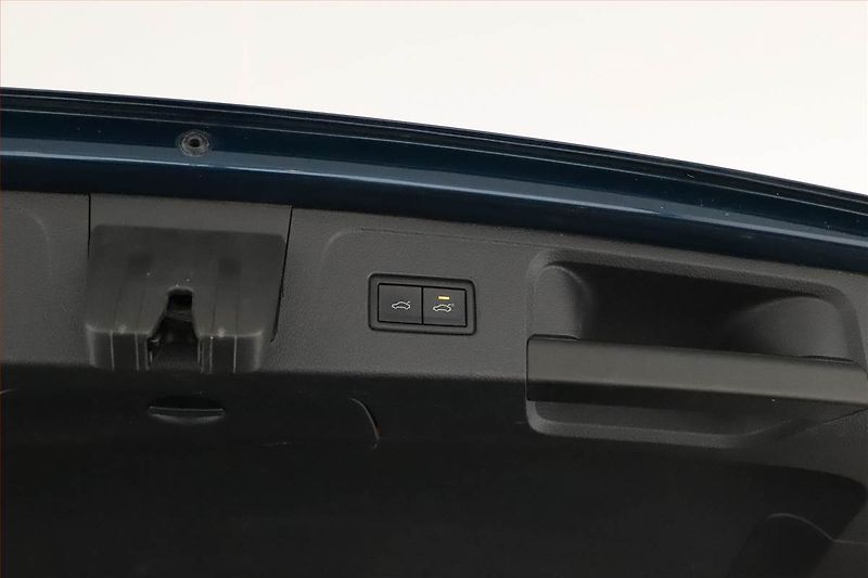 Volkswagen Passat (2019) 2.0 BiTDI - fotka 23 z 23