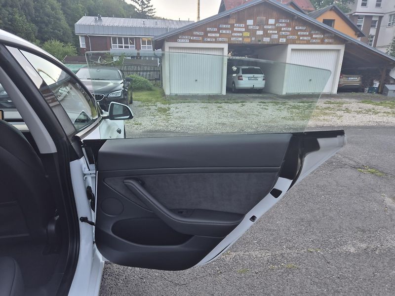 Tesla Model 3 LONG RANGE DUAL MOTOR SOH 91% - fotka 40 z 50