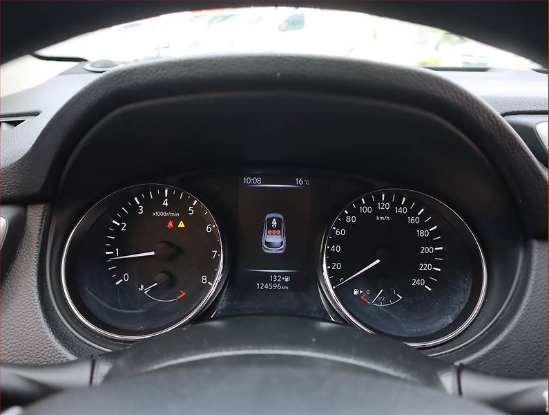 Nissan Qashqai (2014) 1.2 DIG-T, Serv.kniha - fotka 11 z 17