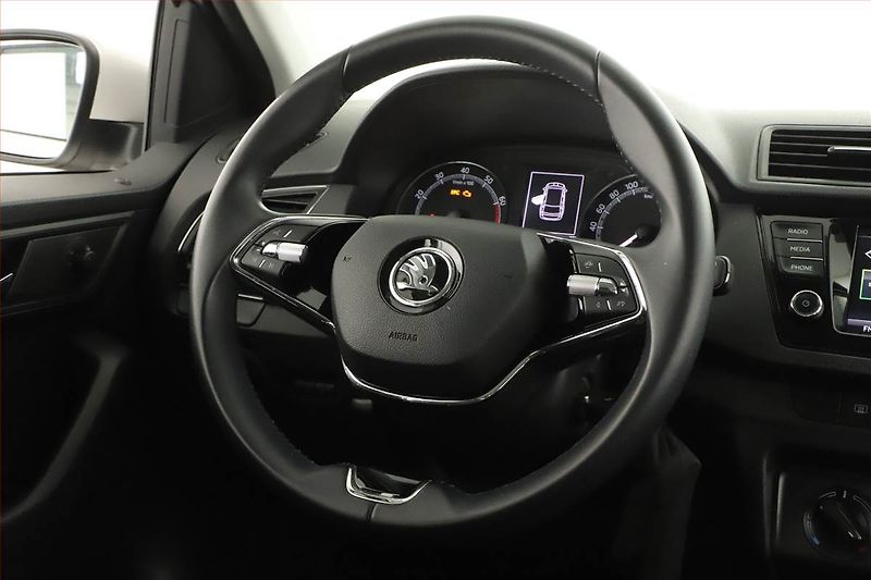 Škoda Fabia (2022) Ambition 1.0 TSI, ČR,1.maj - fotka 8 z 13