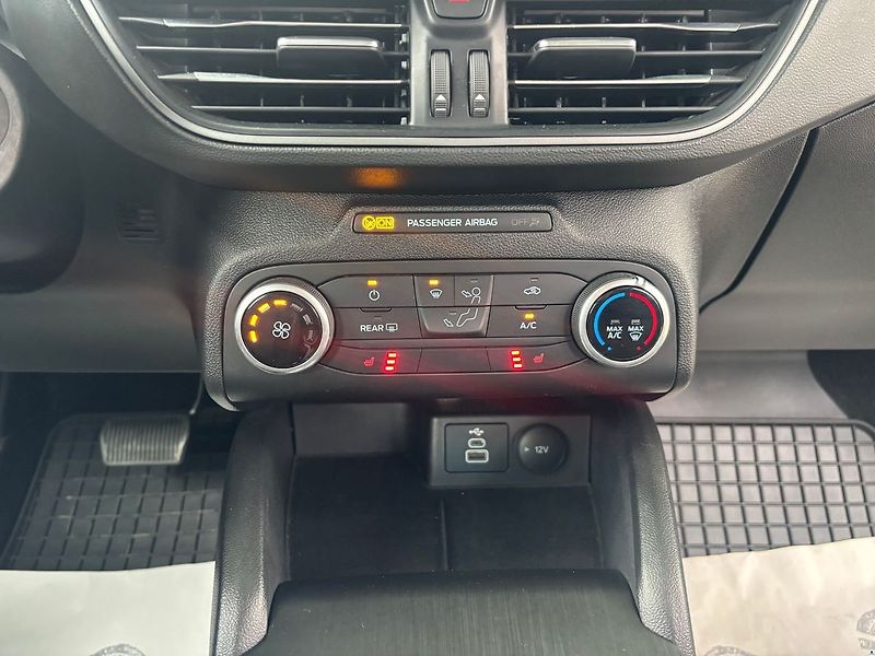Ford Focus 1.5TDCi/23/TITAN-1M-AT-AKCE26 - fotka 54 z 57