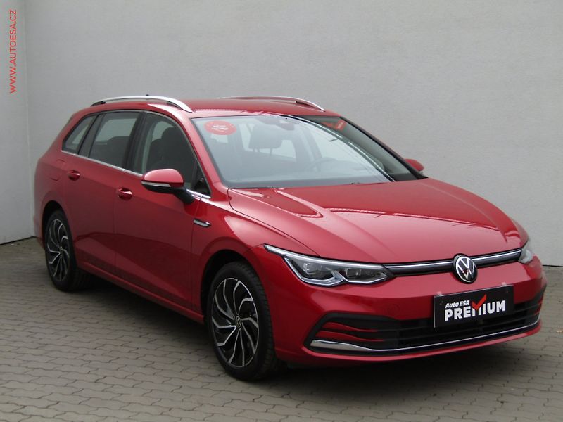 Volkswagen Golf (2023) 1.5, ČR, servis.kniha - fotka 1 z 3
