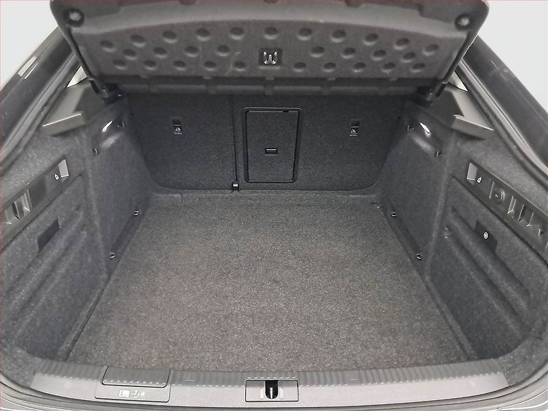 Škoda Superb (2022) 2.0 TDI - fotka 14 z 24