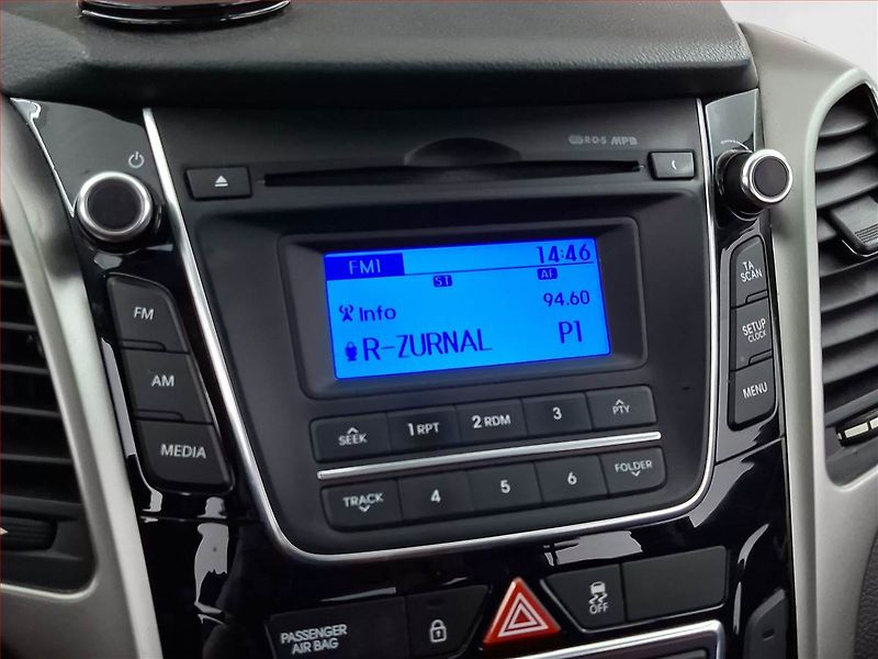 Hyundai i30 (2012) 1.4 CVVT, ČR,1.maj, Tempomat - fotka 14 z 17