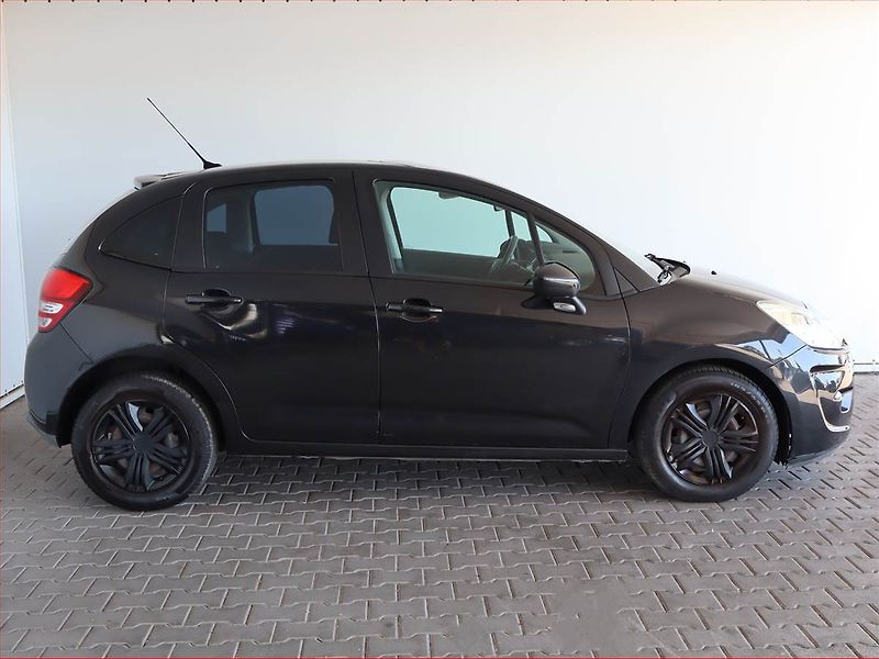 Citroën C3 (2010) 1.4 i, po STK, rezervace - fotka 6 z 15