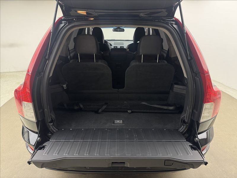 Volvo XC90 3,2 4X4 7-MÍST KŮŽE SENZORY ČR - fotka 37 z 38