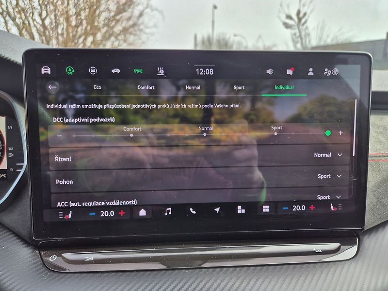 Škoda Octavia Combi RS 2,0 TSI 195kW DSG, we - fotka 34 z 39
