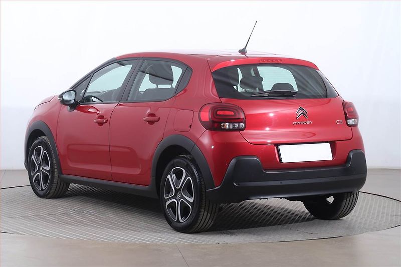 Citroën C3 (2020) Shine 1.2 PureTech, Tempomat - fotka 4 z 23