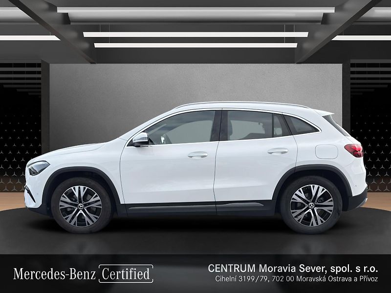Mercedes-Benz GLA GLA 180D - fotka 2 z 16