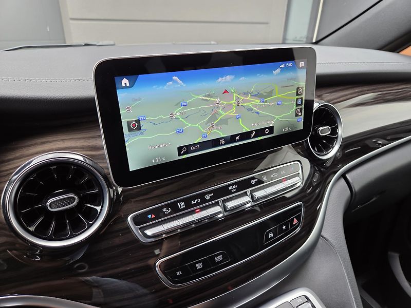 Mercedes-Benz Třídy V (2023) 300d 4M AVG AMG TOPvýbava 1m - fotka 33 z 49