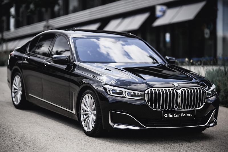 BMW Řada 7 (2022) 750i 390kW xDrive Laser 1maj - fotografie inzerátu