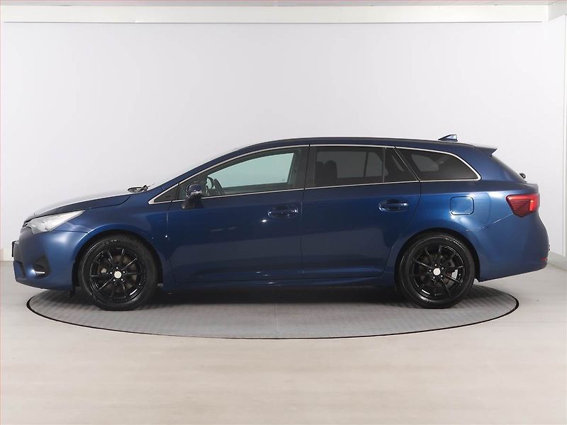 Toyota Avensis (2015) 2.0 D-4D, Serv.kniha, Tempomat - fotka 3 z 18
