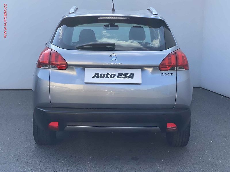 Peugeot 2008 (2014) 1.6VTi, AC, park.čidla - fotka 5 z 18