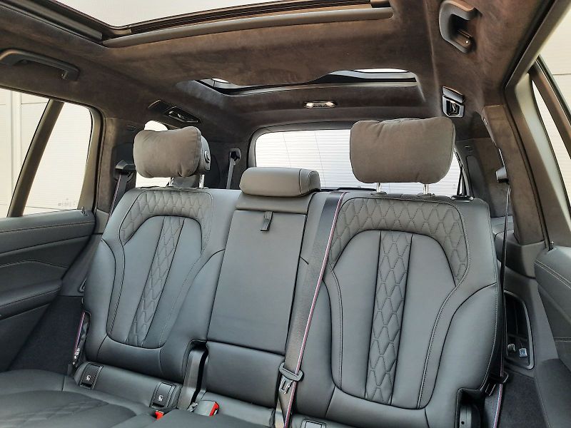 BMW X7 xDrive 40d M Sport - fotka 10 z 15