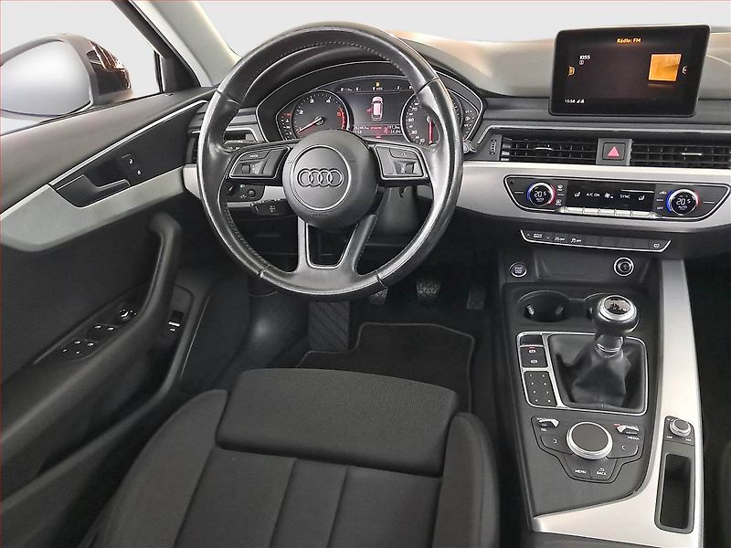Audi A4 (2016) 2.0 TDI, Tempomat - fotka 7 z 23