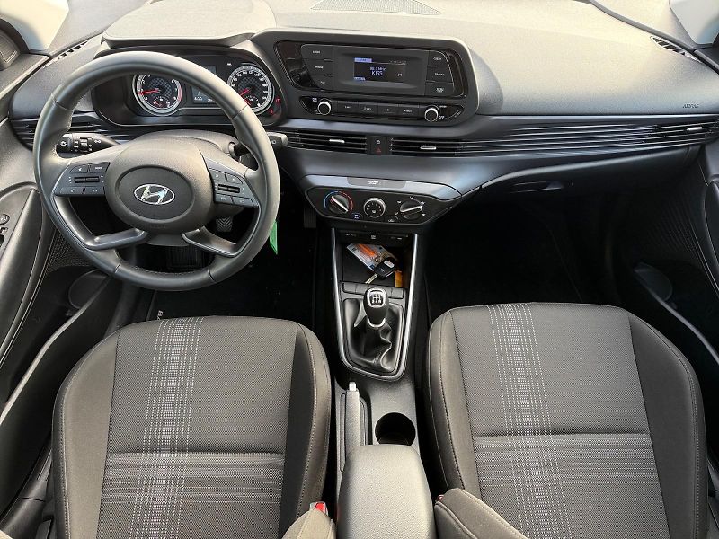 Hyundai Bayon (2024) COMFORT CLUB 1.2i 62kW CZ DPH - fotka 9 z 11