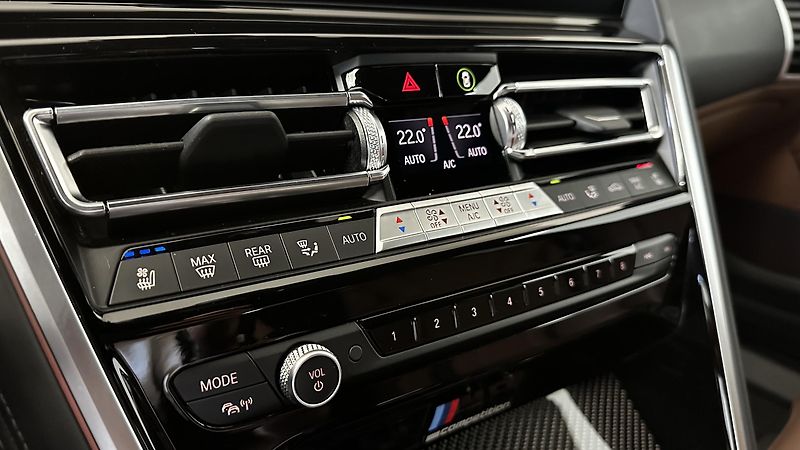 BMW M8 COMPETITION/TOP STAV/ZÁRUKA - fotka 39 z 50