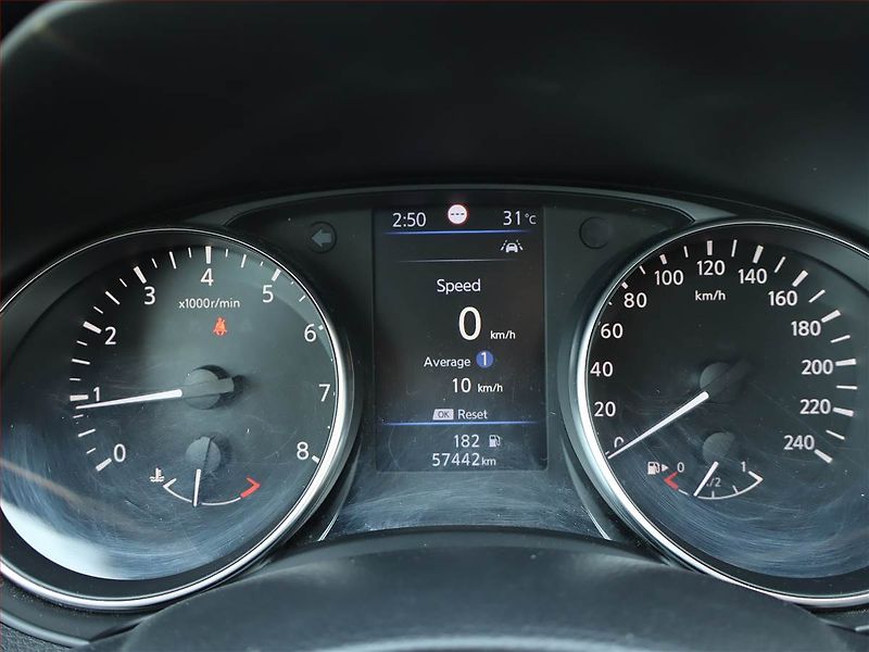 Nissan Qashqai (2021) 1.3 DIG-T, Serv.kniha - fotka 11 z 18