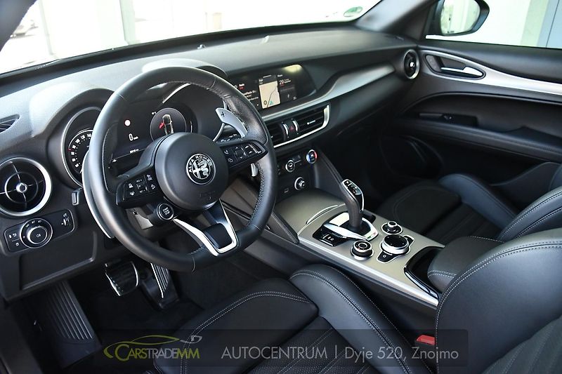 Alfa Romeo Stelvio 2.2D 16V 154kW Veloce AT8-Q4 - fotka 52 z 52