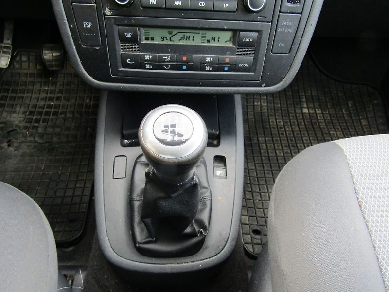 Seat Alhambra (2006) 2.0 TDI 103kW - fotka 33 z 34