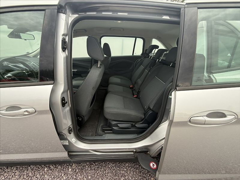 Ford Grand C-MAX 1,6 Duratorg TDCi 85kW Trend - fotka 18 z 22