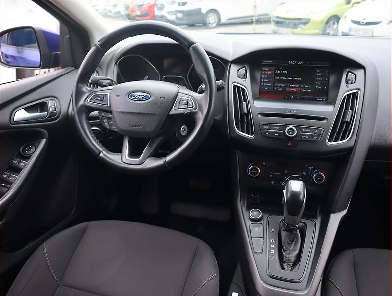 Ford Focus (2015) 1.5 TDCi, Automat, Navi - fotka 7 z 19