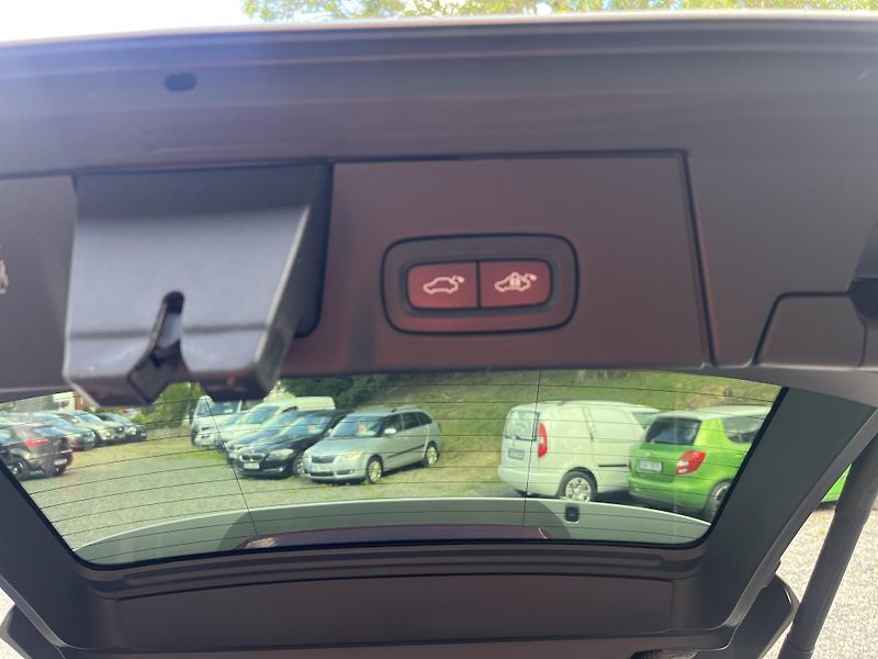 Volvo V90 (2019) 2,0 D4 140 Kw 4X4 AUT - fotka 18 z 20