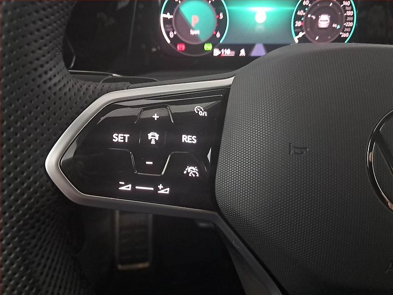 Volkswagen Golf (2024) 2.0 TDI GTD - fotka 18 z 21