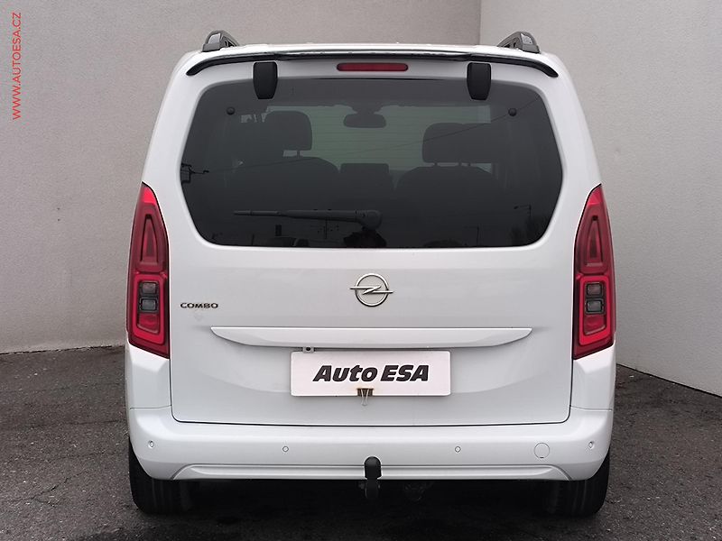 Opel Combo (2022) 1.5CDTi, 1.maj,ČR, Elegance - fotka 5 z 20