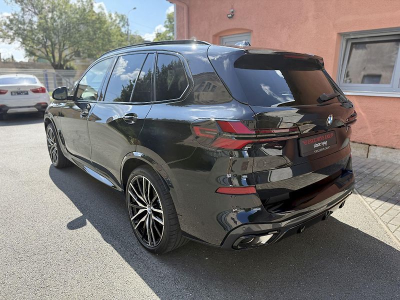 BMW X5 xDrive40d M-PRO Individual AIR - fotka 3 z 53