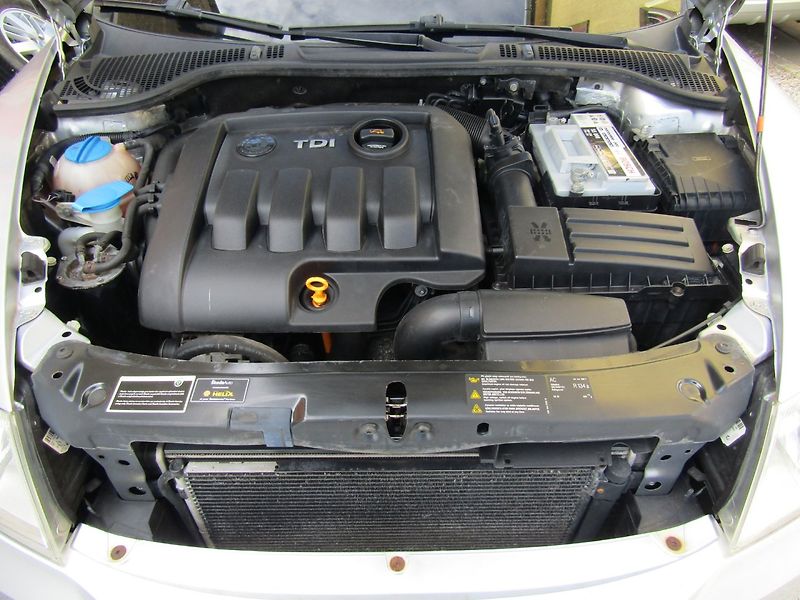 Škoda Octavia (2009) 1.9 TDI 77kW BXE BEZ DPF - fotka 36 z 36