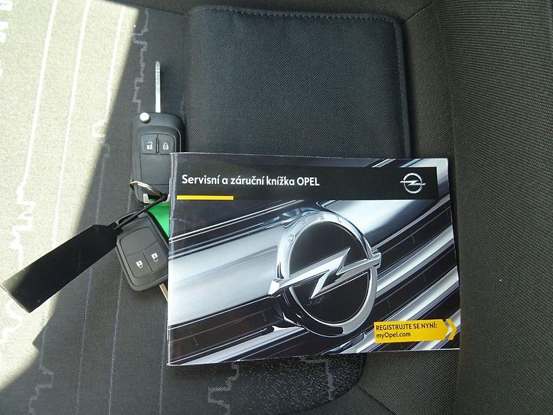 Opel Meriva (2016) 1.4i,103kW,NovéČR,s.kniha,klim - fotka 10 z 22