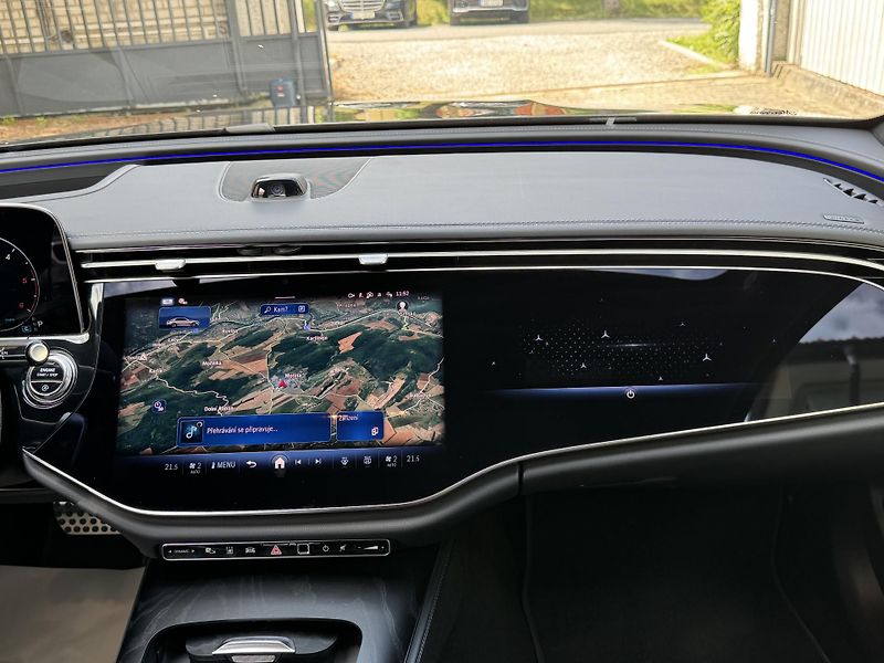Mercedes-Benz Třídy E E450d-4M-AMG-NEZ.T-3D-R20-ČR - fotka 19 z 46