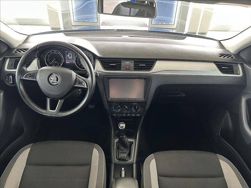Škoda Rapid 1,0   TSI 81kW,SERVISKA,TAŽNÉ - fotka 8 z 23