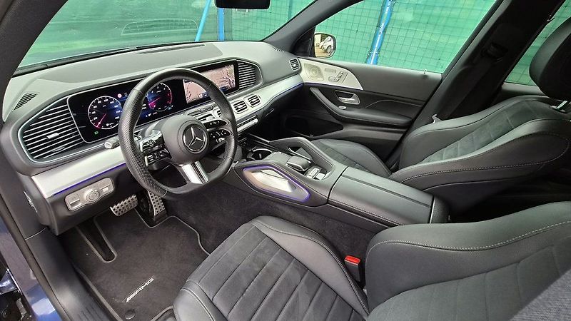 Mercedes-Benz GLE 450d 4Matic/AMG/21/ČR - fotka 17 z 25