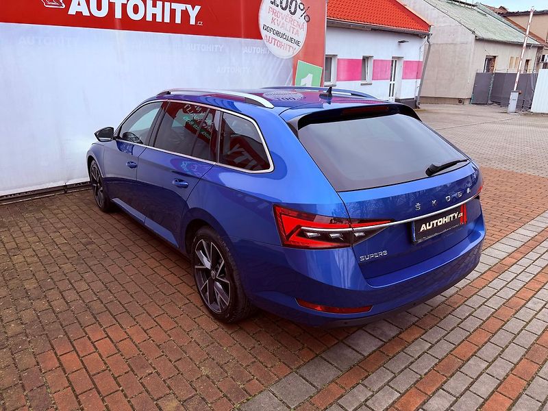Škoda Superb 2.0 TDi DSG Style, Keyless - fotka 9 z 30