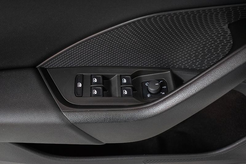 Škoda Octavia 1.5 TSI e-TEC*STYLE*DPH*ČR 1.M - fotka 14 z 40