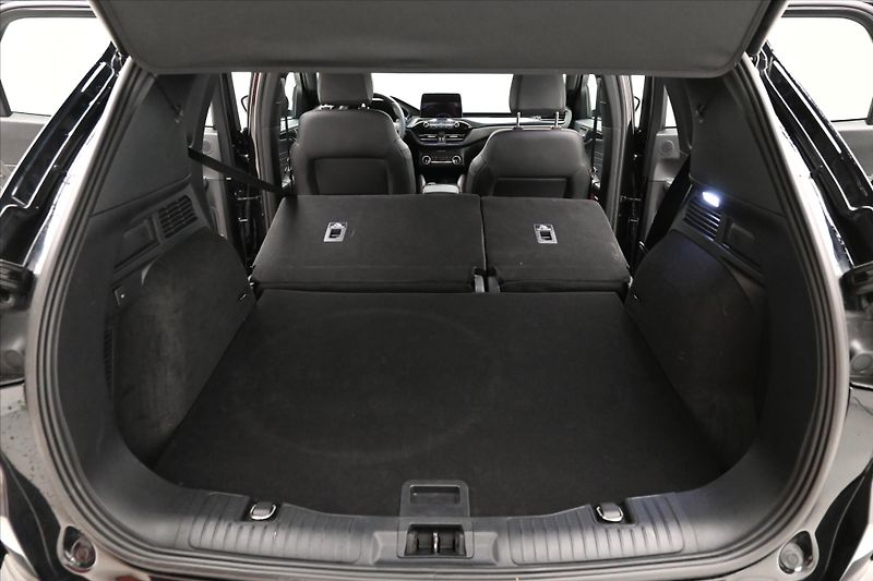 Ford Kuga 2,5 PLUG-IN 112 kW ST-LINE Zár - fotka 11 z 32