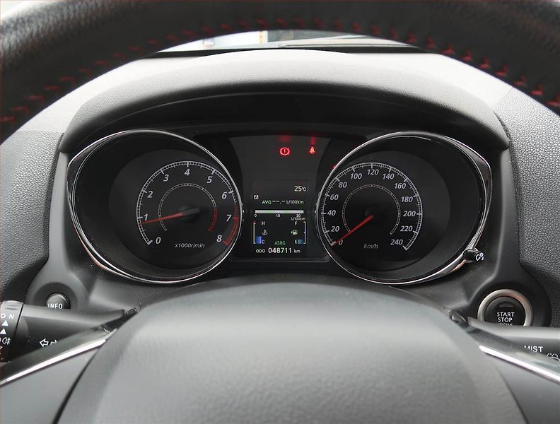 Mitsubishi ASX (2018) 1.6 MIVEC, Serv.kniha, Xenony - fotka 11 z 18