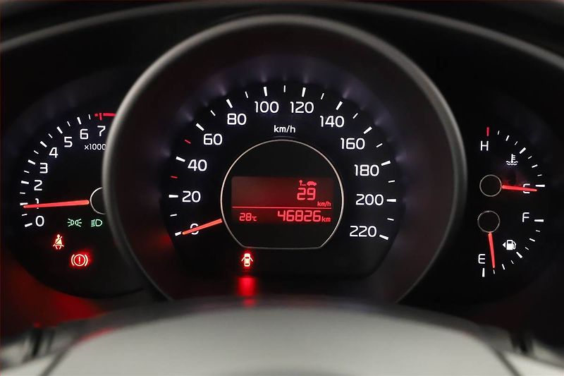 Kia Soul (2015) 1.6 GDI - fotka 9 z 15