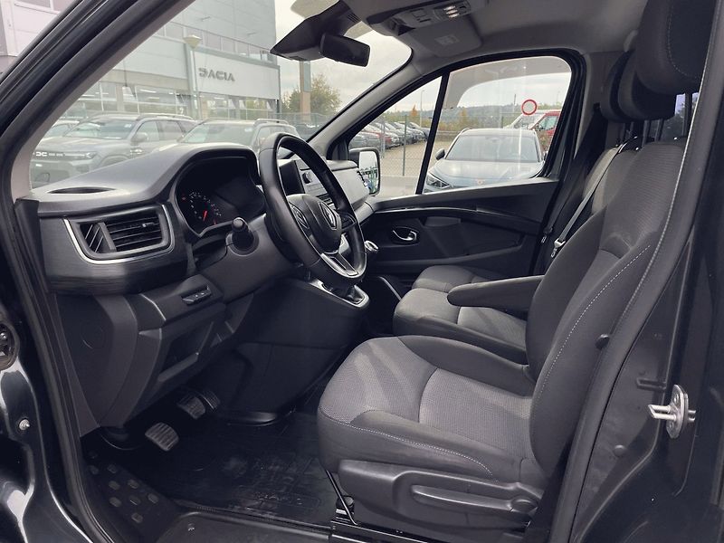 Renault Trafic (2021) 2.0 dCi,DPH,6 Míst - fotka 13 z 40