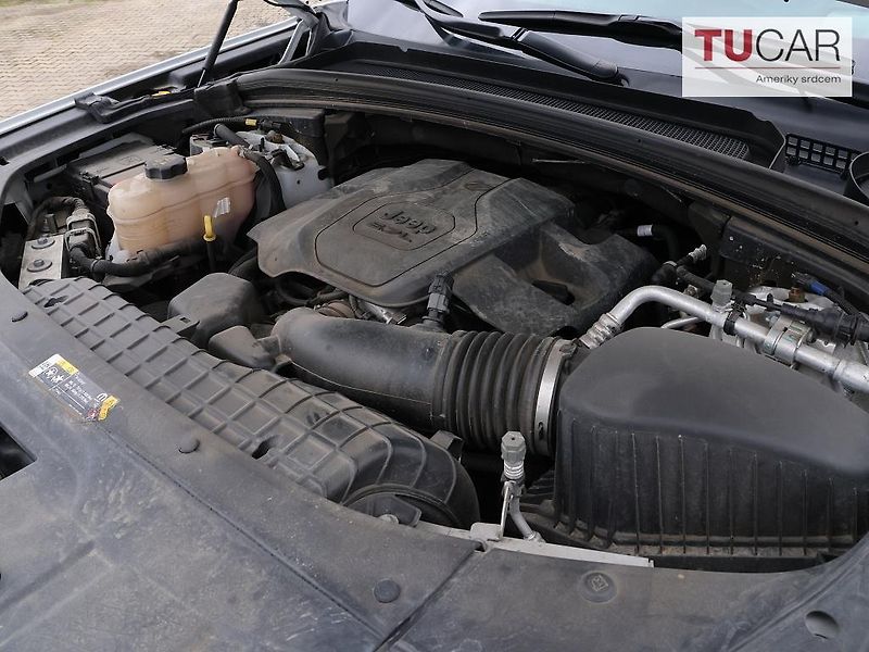 Jeep Grand Cherokee (2022) Summit Reserve 5.7 V8 HEMI  - fotka 41 z 41